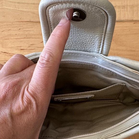 Banana Republic cream Leather Clutch - Picture 6 of 9